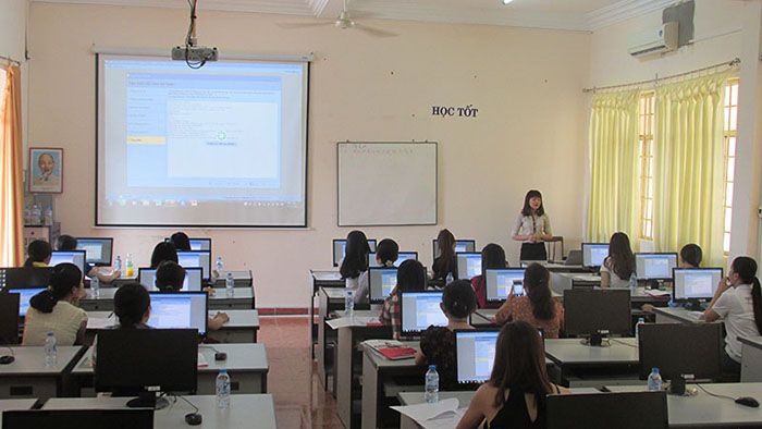 Cơ sở vật chất phòng máy của Học viện Ngân hàng