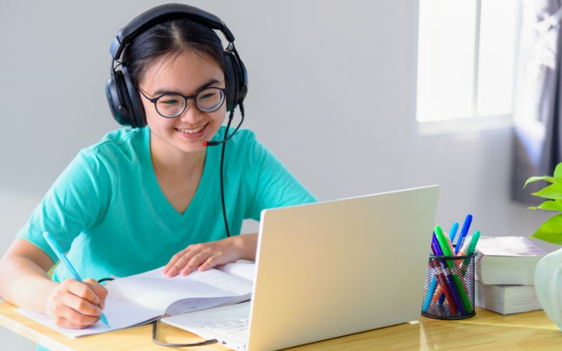 Học VSTEP tại VSTEP EASY để đậu chứng chỉ mong muốn